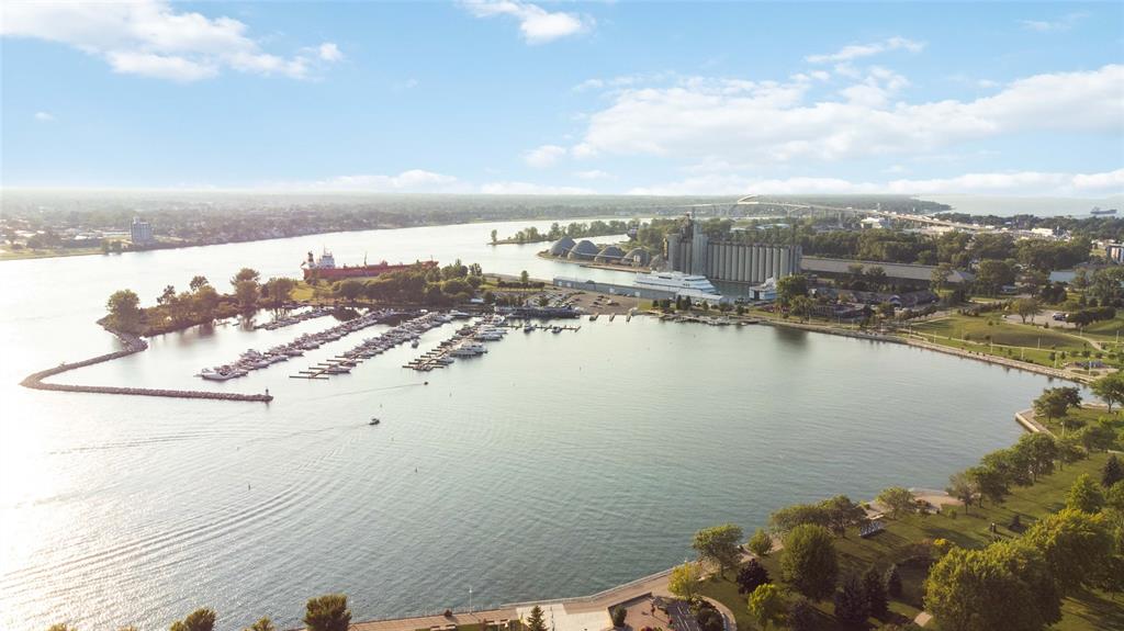 313 CHRISTINA Street North, Sarnia, Ontario, Canada photo 41