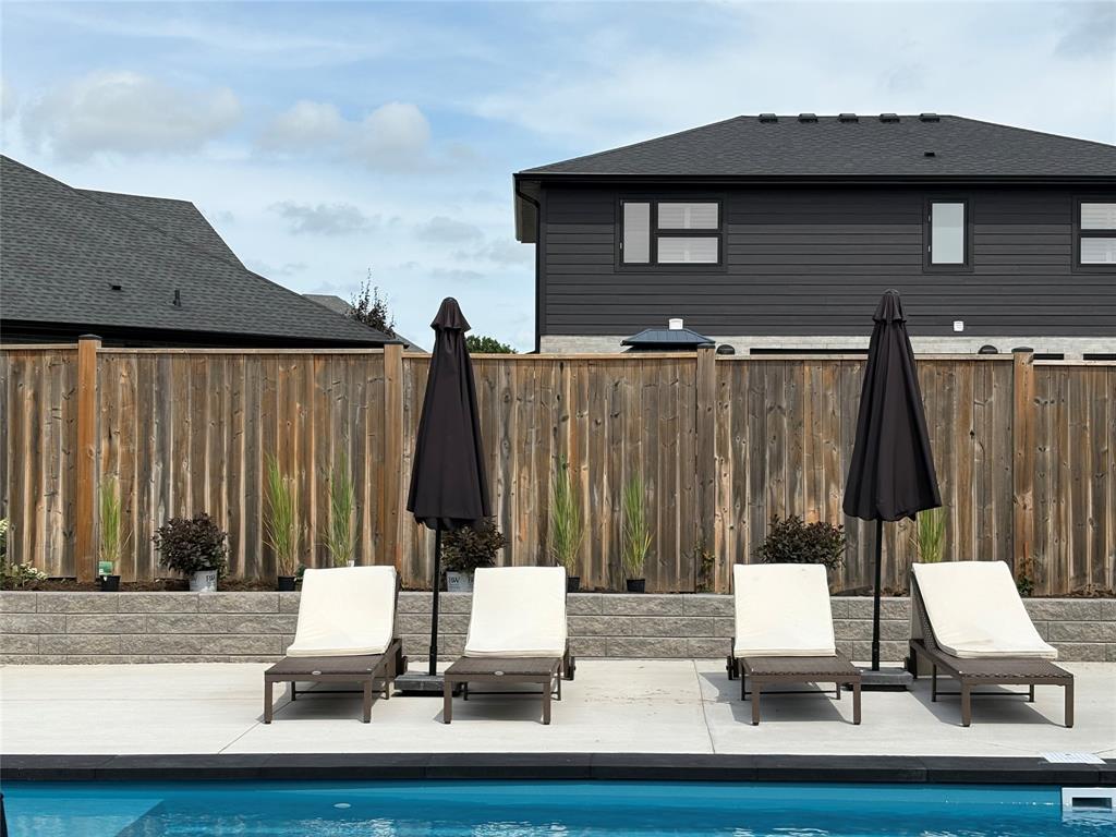 17 KEMP Crescent, Strathroy, Ontario, Canada photo 43