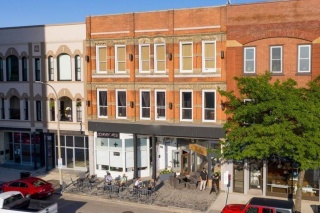 146-148 FRONT Street North, Sarnia Ontario, Canada