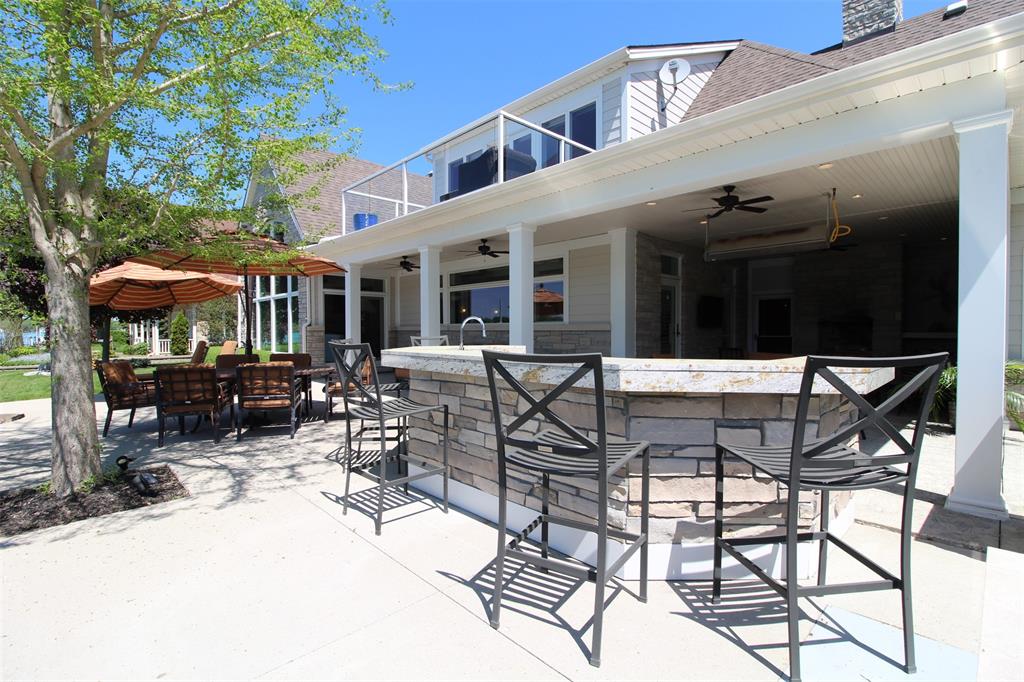 4703 RIVERSIDE Drive, Port Lambton Ontario, Canada