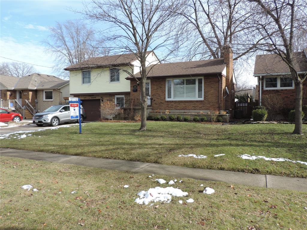 1220 NEWELL Street, Sarnia Ontario, Canada