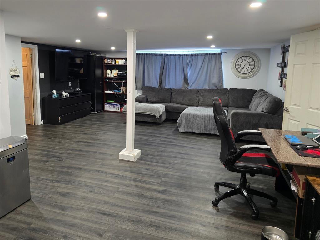 859 Champlain Road, Sarnia, Ontario, Canada photo 6