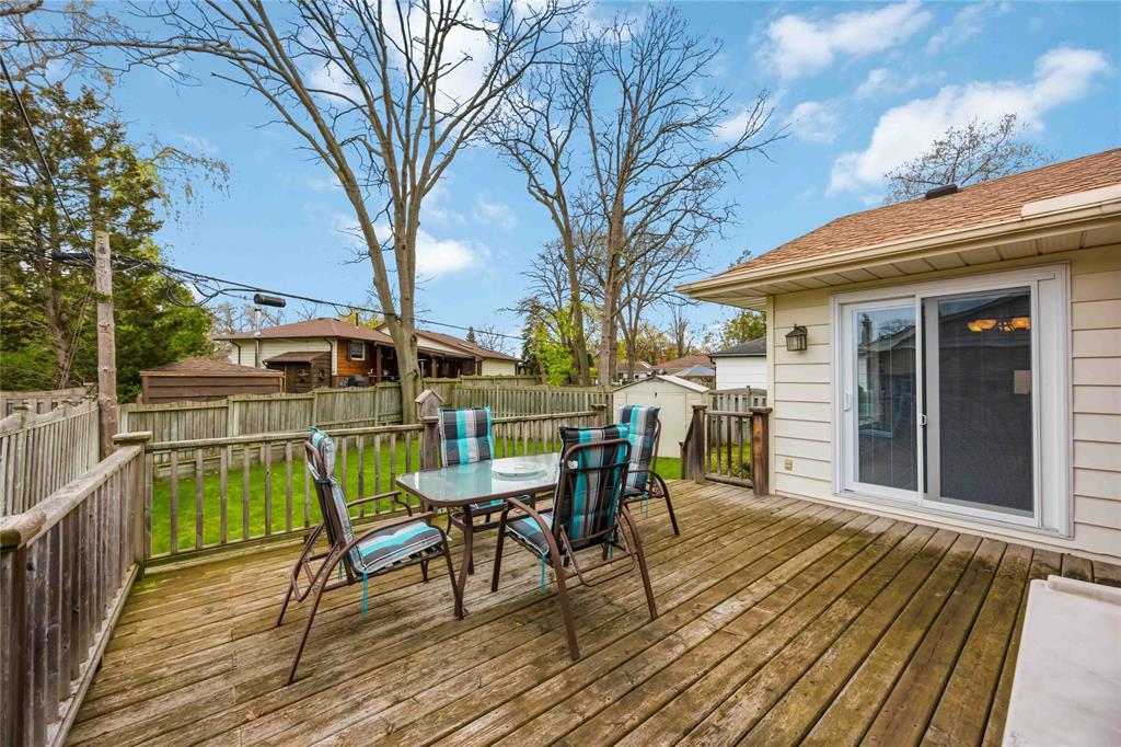 1208 THOMAS Drive, Sarnia, Ontario, Canada photo 4