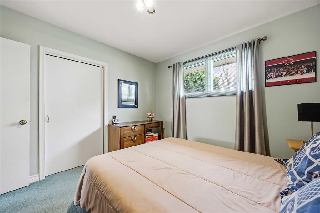 1208 THOMAS Drive, Sarnia, Ontario, Canada photo 12