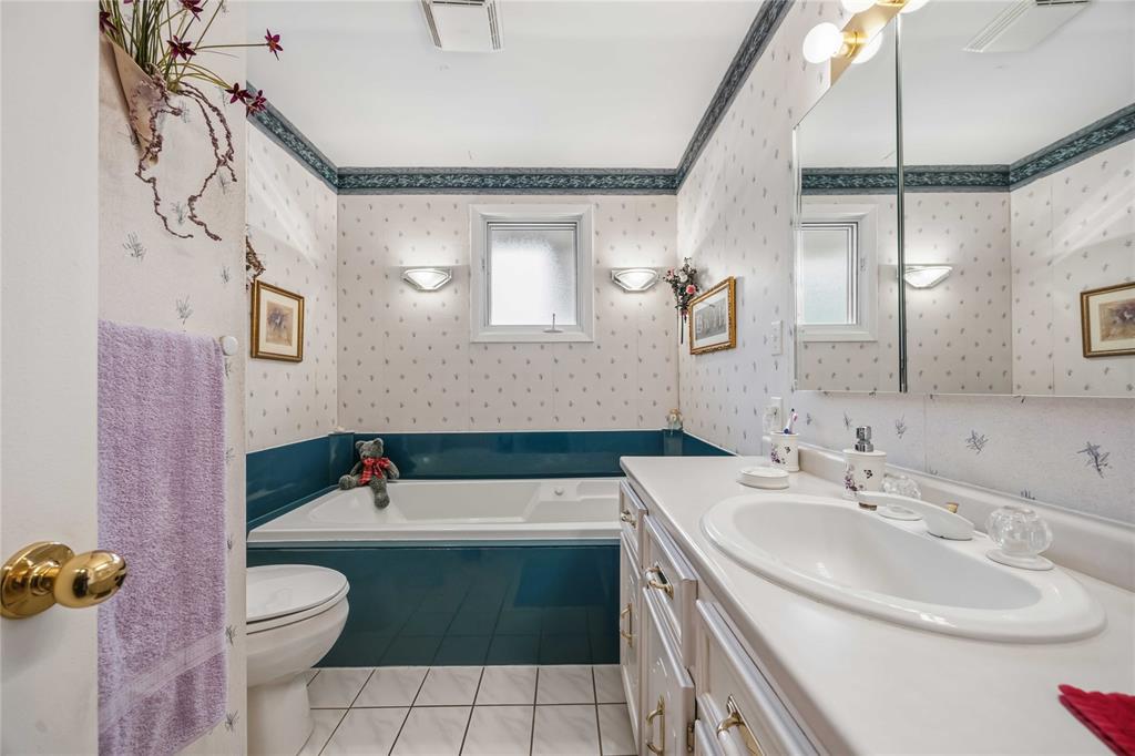 1208 THOMAS Drive, Sarnia, Ontario, Canada photo 16