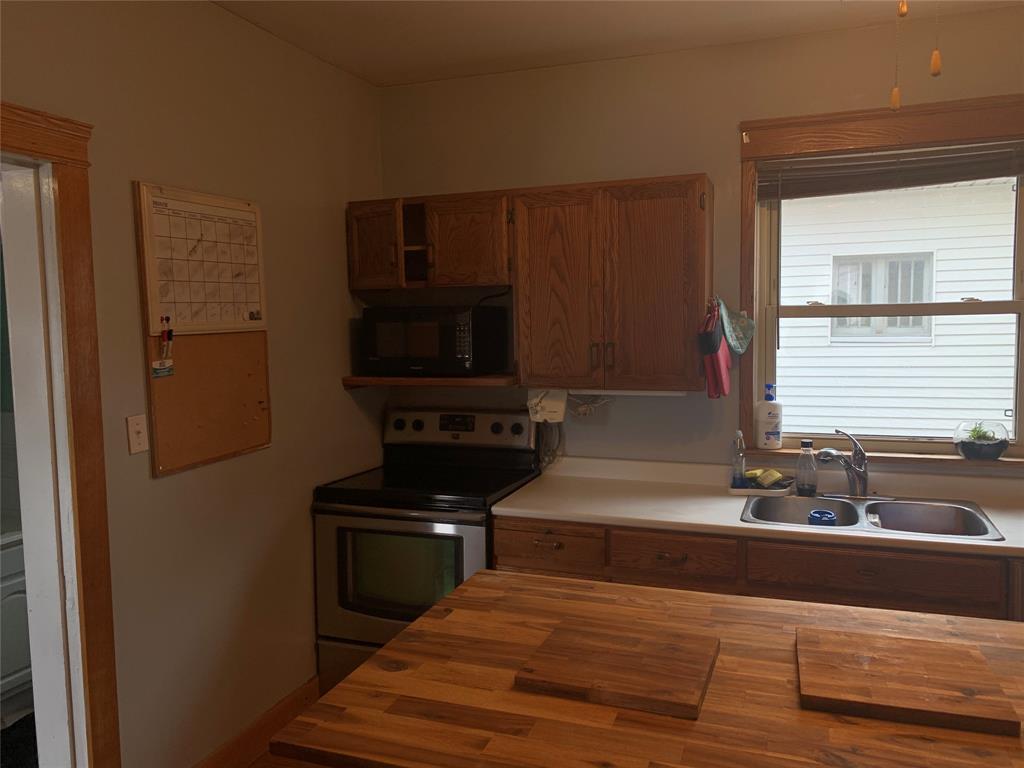 330 MAXWELL Street, Sarnia Ontario, Canada