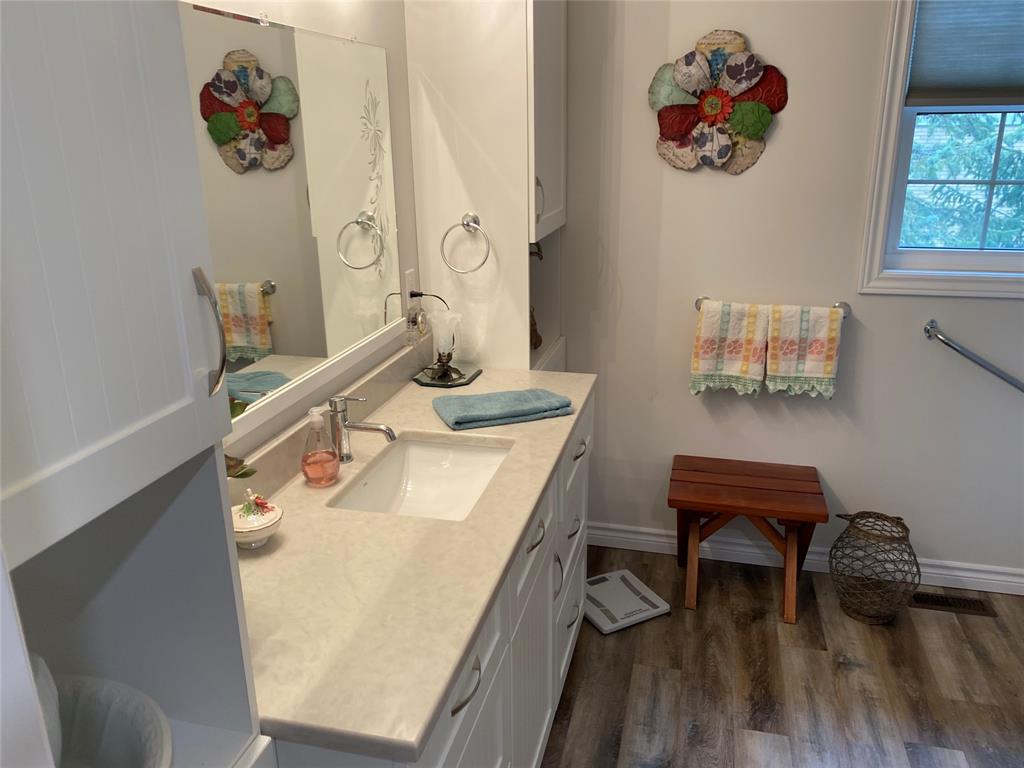 76 MAC NAB Street, Lambton Shores, Ontario, Canada