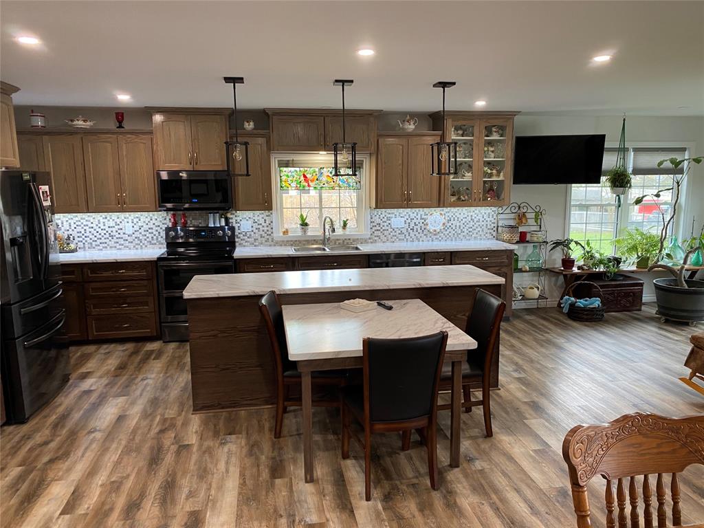 76 MAC NAB Street, Lambton Shores, Ontario, Canada