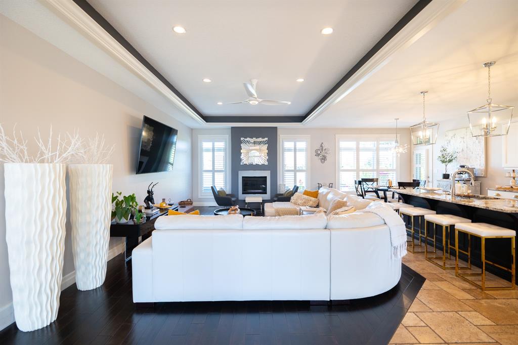 140 LIZUCHA Drive, Sarnia, Ontario, Canada