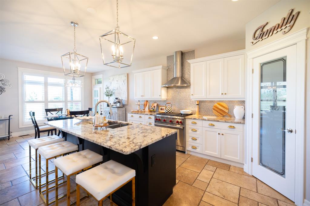 140 LIZUCHA Drive, Sarnia, Ontario, Canada