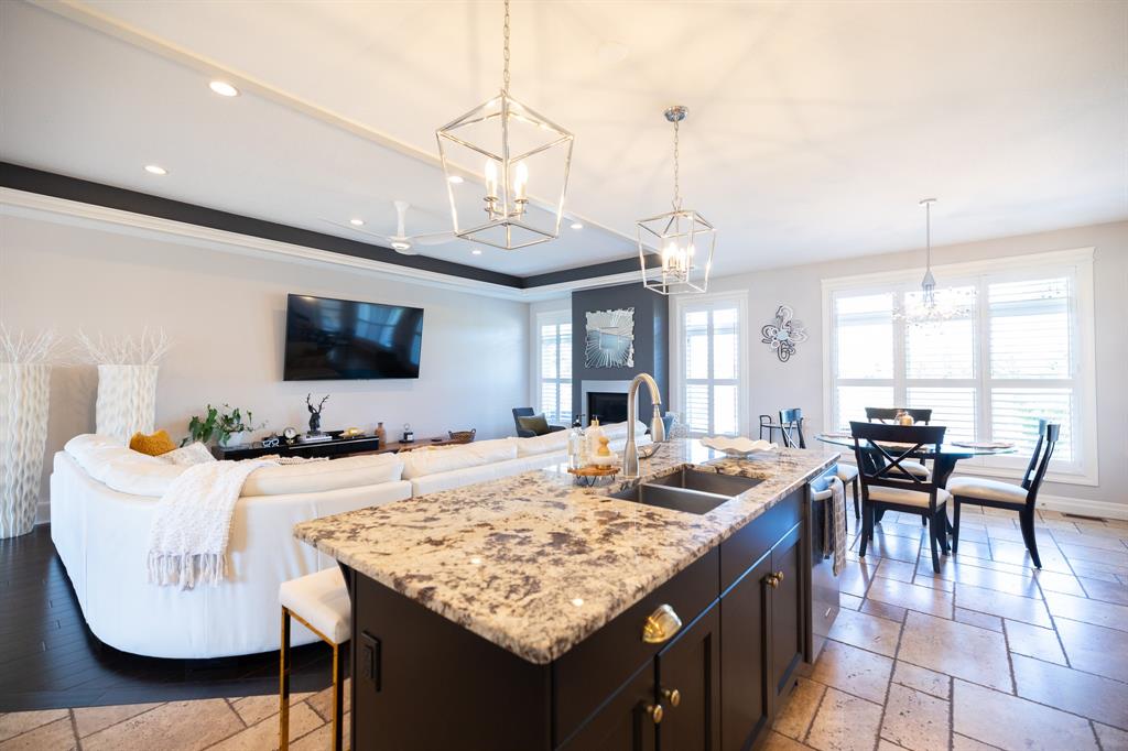 140 LIZUCHA Drive, Sarnia, Ontario, Canada