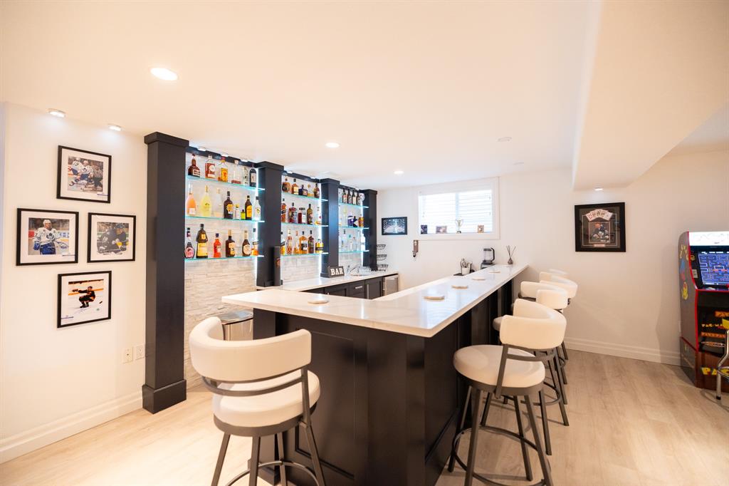 140 LIZUCHA Drive, Sarnia, Ontario, Canada