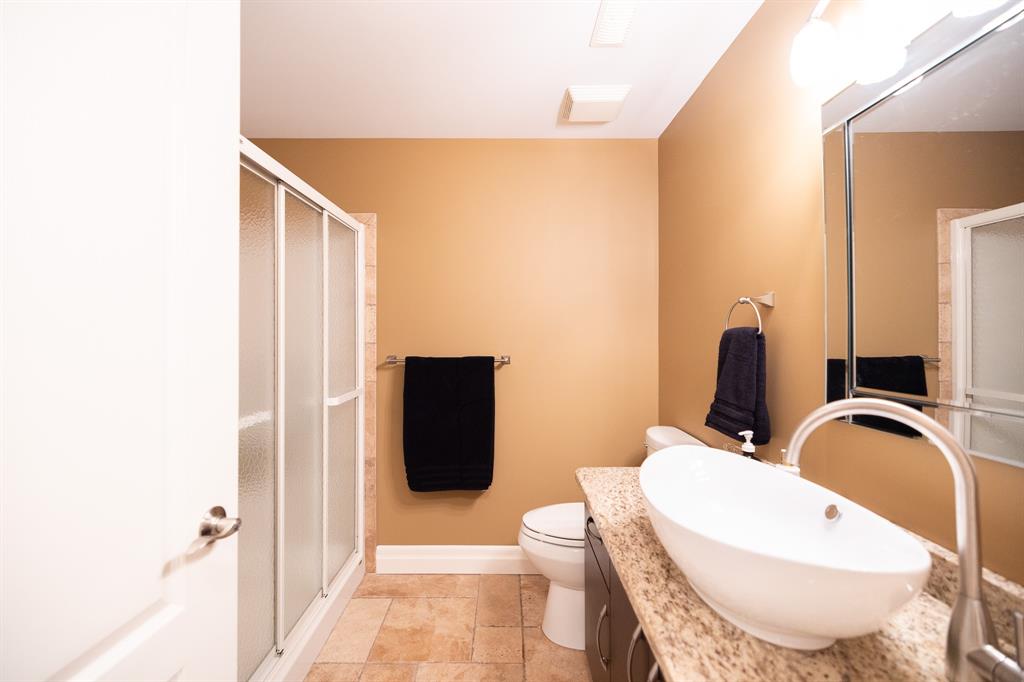 140 LIZUCHA Drive, Sarnia, Ontario, Canada