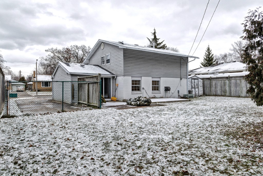 385 ELSFIELD CRES, Sarnia, Ontario, Canada