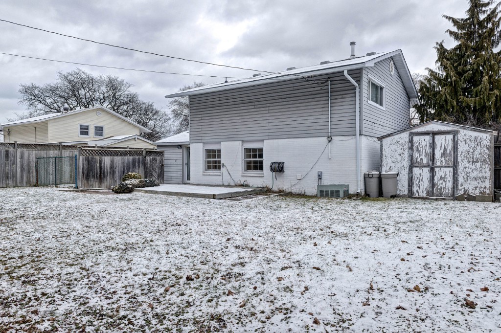 385 ELSFIELD CRES, Sarnia, Ontario, Canada