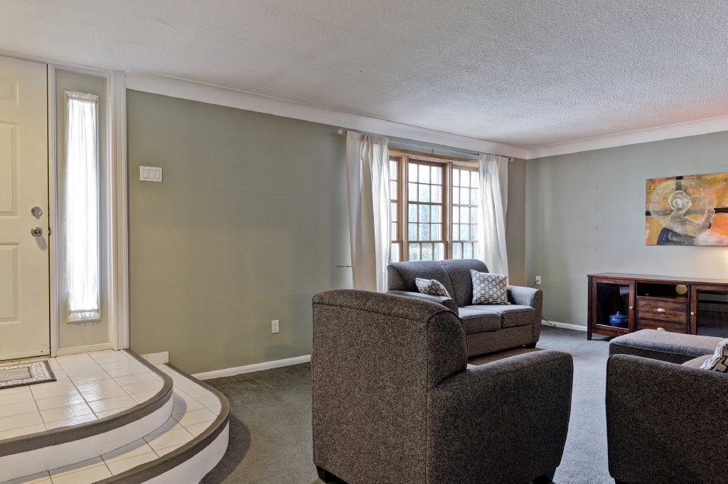 385 ELSFIELD CRES, Sarnia, Ontario, Canada