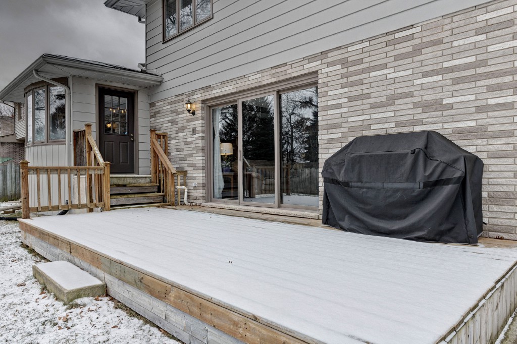 906 VARSITY CRES, Sarnia, Ontario, Canada