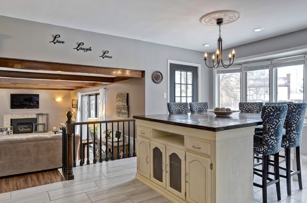 906 VARSITY CRES, Sarnia, Ontario, Canada