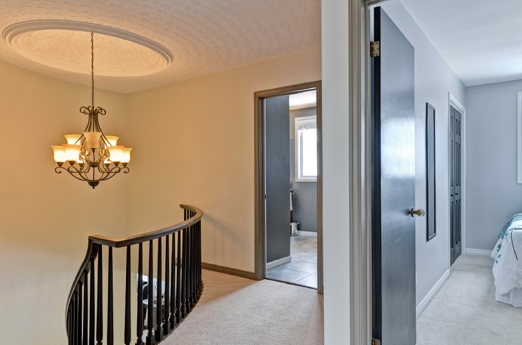 906 VARSITY CRES, Sarnia, Ontario, Canada