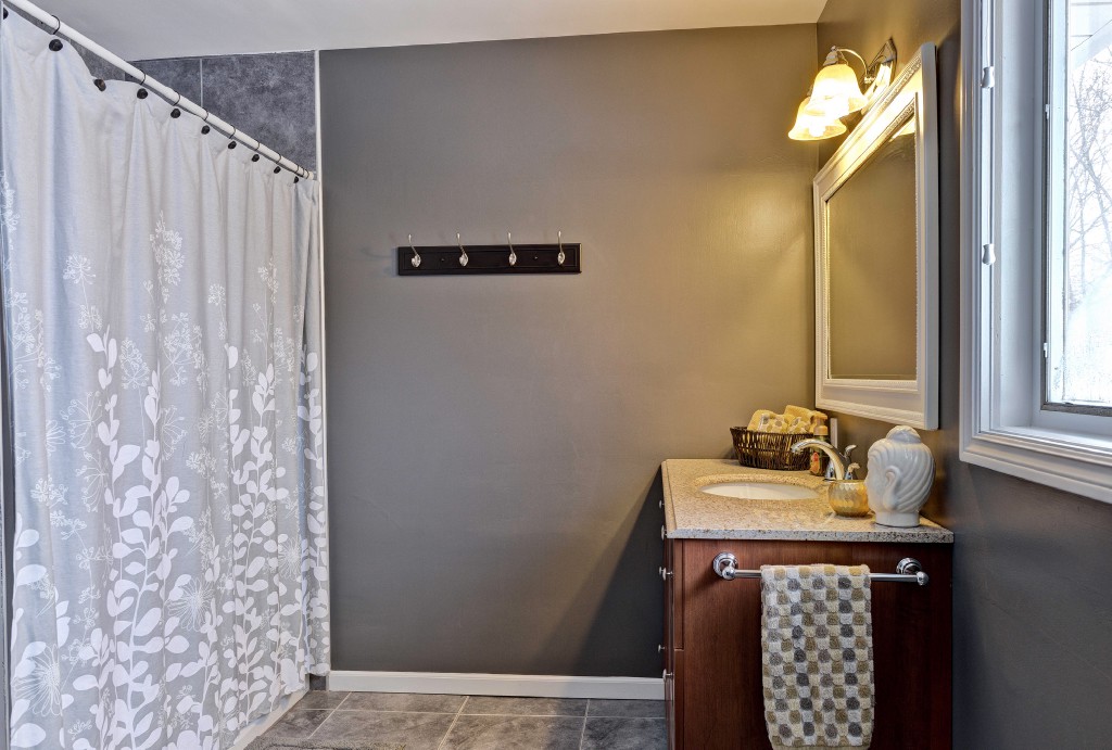 906 VARSITY CRES, Sarnia, Ontario, Canada