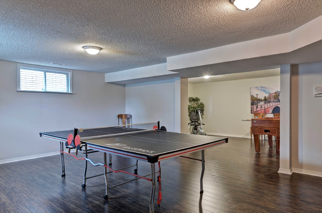 906 VARSITY CRES, Sarnia, Ontario, Canada