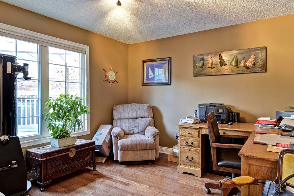 21 WILLOW GLEN CRT, Sarnia, Ontario, Canada