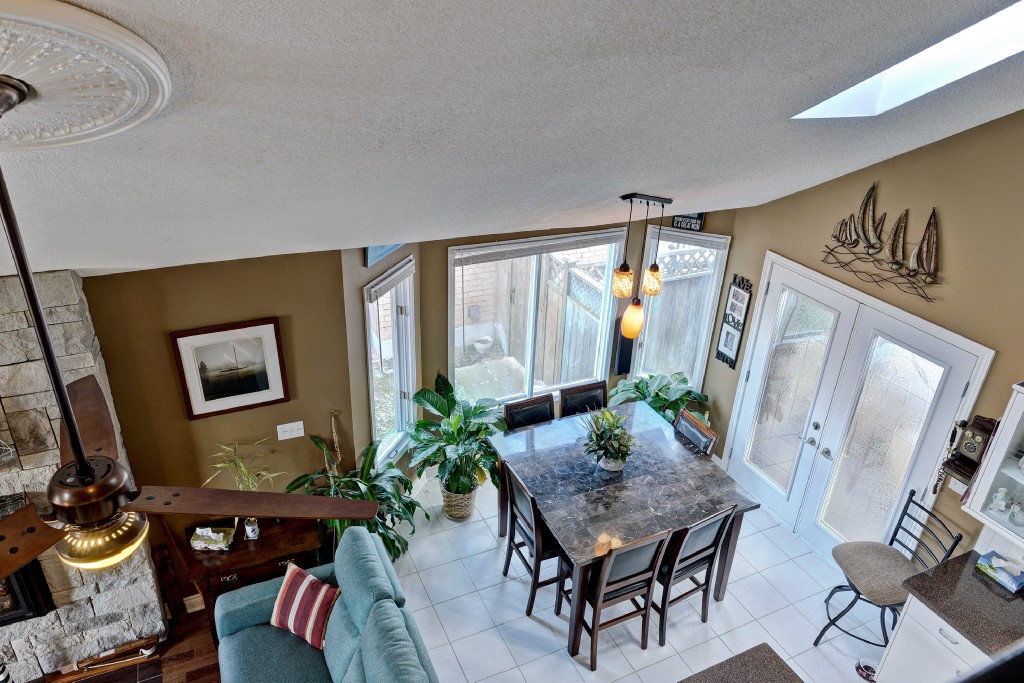 21 WILLOW GLEN CRT, Sarnia, Ontario, Canada