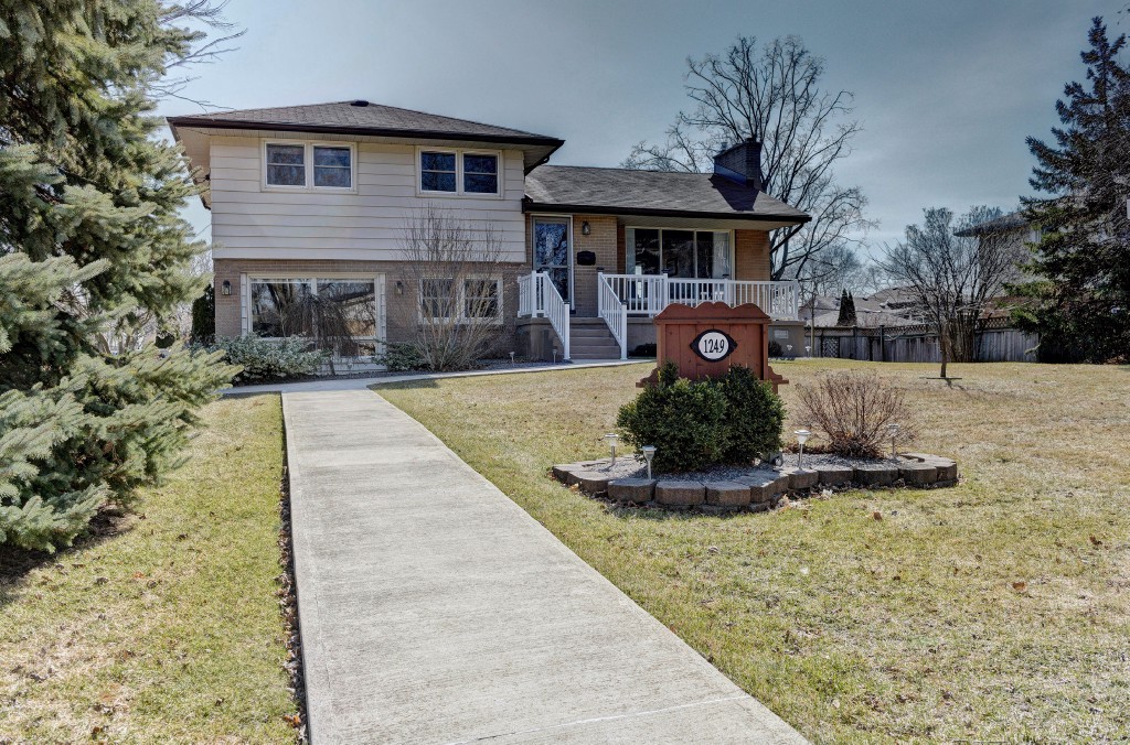 1249 WEBSTER DR, Sarnia, Ontario, Canada