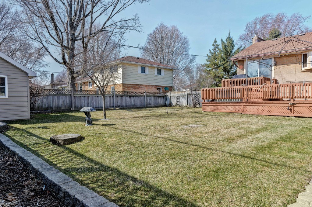 1249 WEBSTER DR, Sarnia, Ontario, Canada