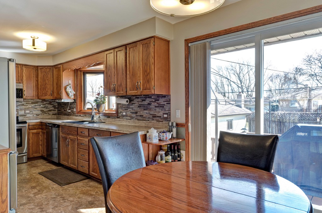 1249 WEBSTER DR, Sarnia, Ontario, Canada