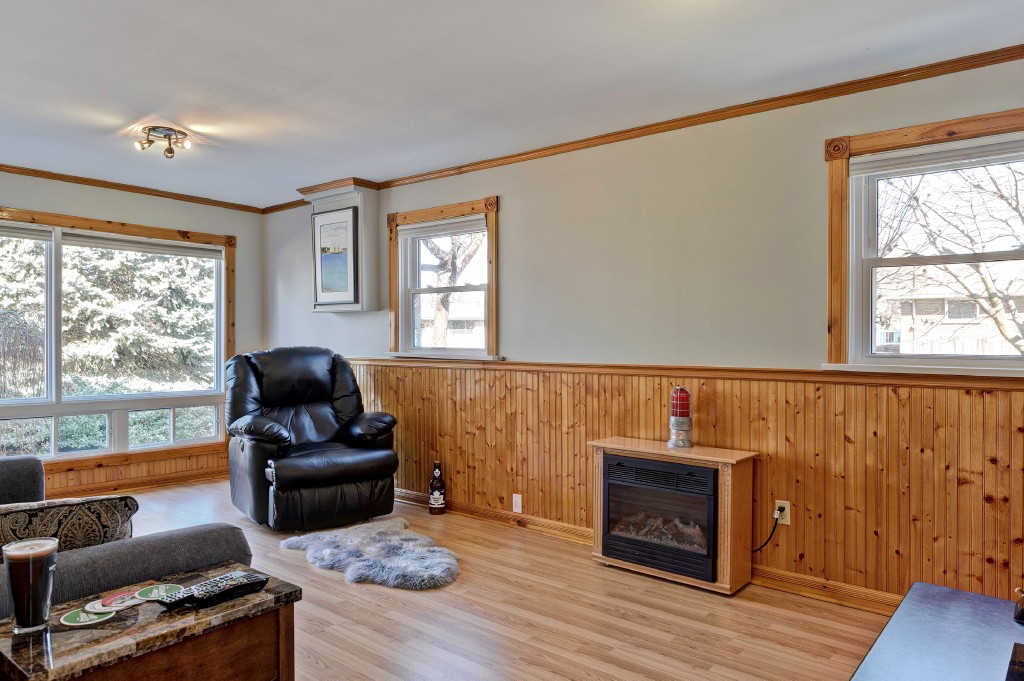 1249 WEBSTER DR, Sarnia, Ontario, Canada