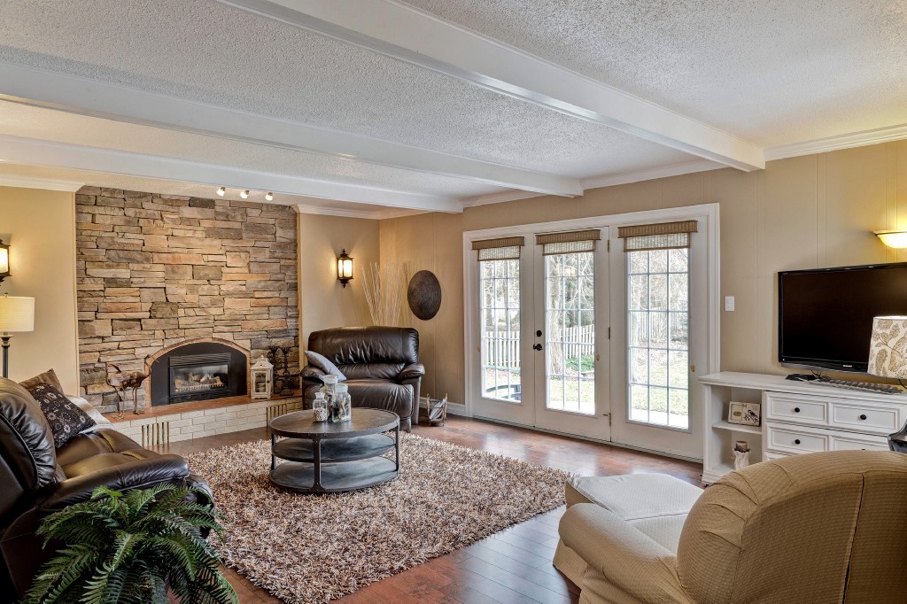 1883 CLARENCE ST, Sarnia, Ontario, Canada