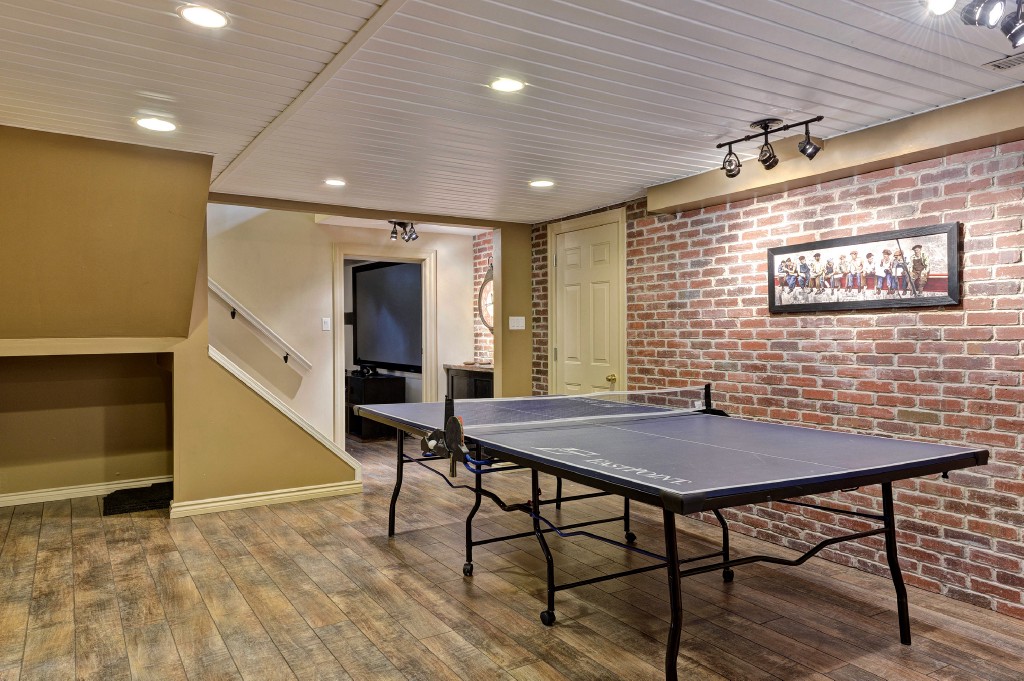 1883 CLARENCE ST, Sarnia, Ontario, Canada