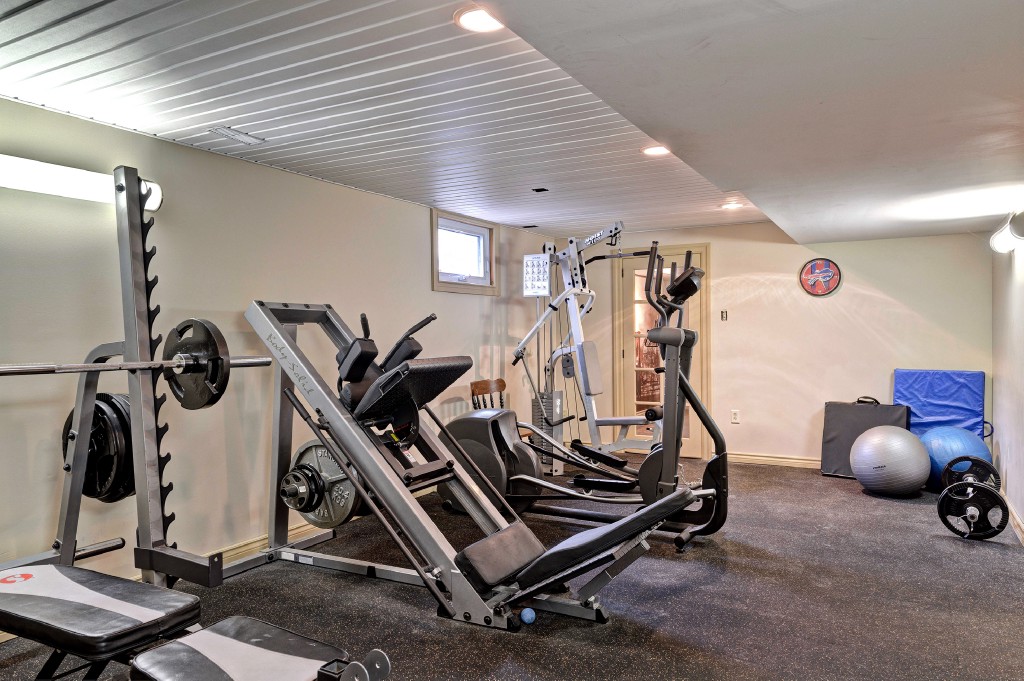 1883 CLARENCE ST, Sarnia, Ontario, Canada