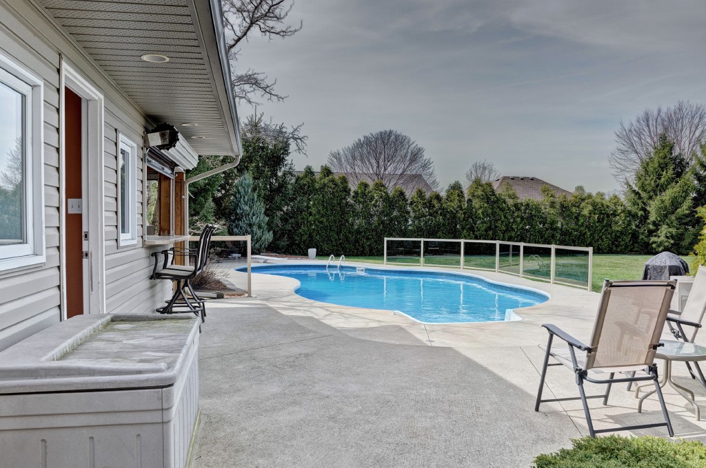 611 RIVA RIDGE DR, St. Clair, Ontario, Canada
