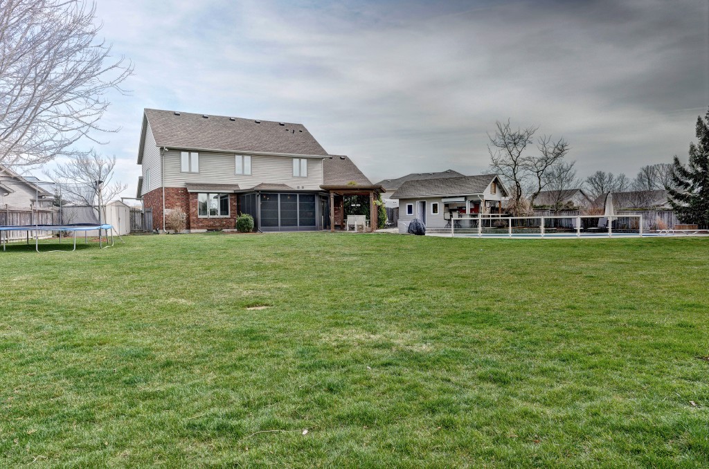 611 RIVA RIDGE DR, St. Clair, Ontario, Canada