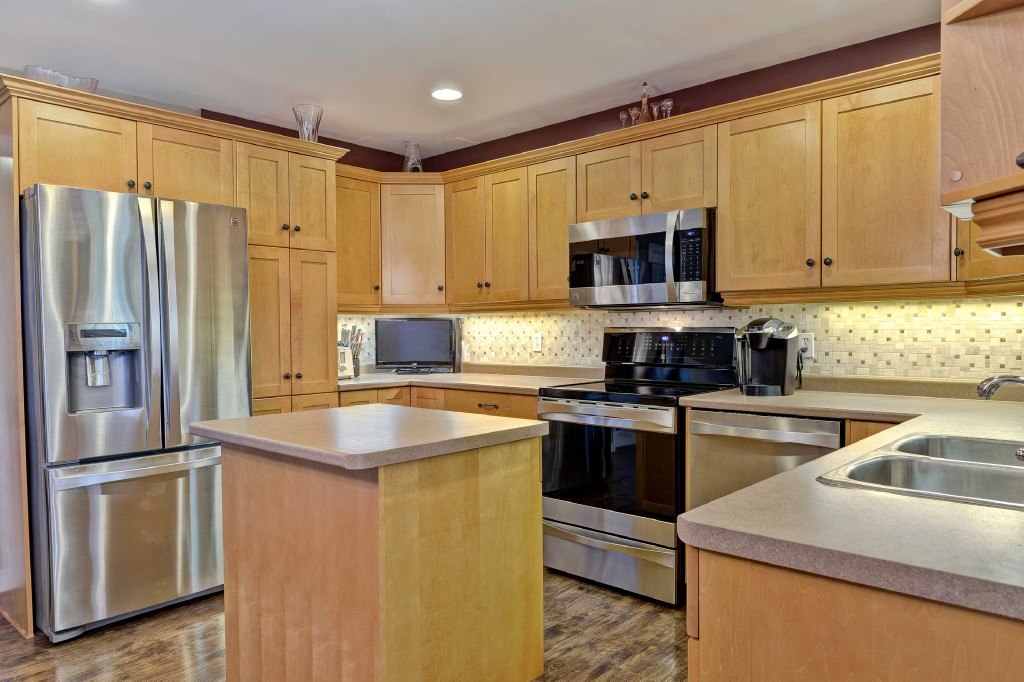 611 RIVA RIDGE DR, St. Clair, Ontario, Canada