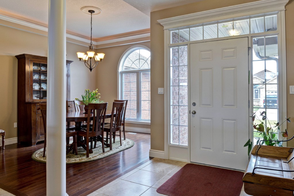221 AUGUSTA BLVD, Sarnia, Ontario, Canada