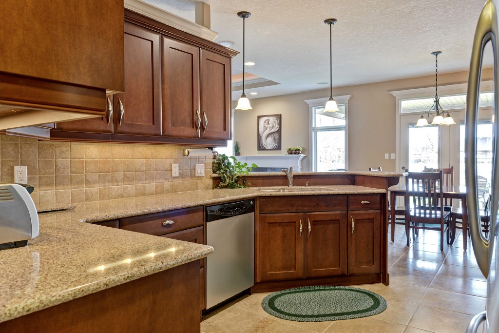 221 AUGUSTA BLVD, Sarnia, Ontario, Canada