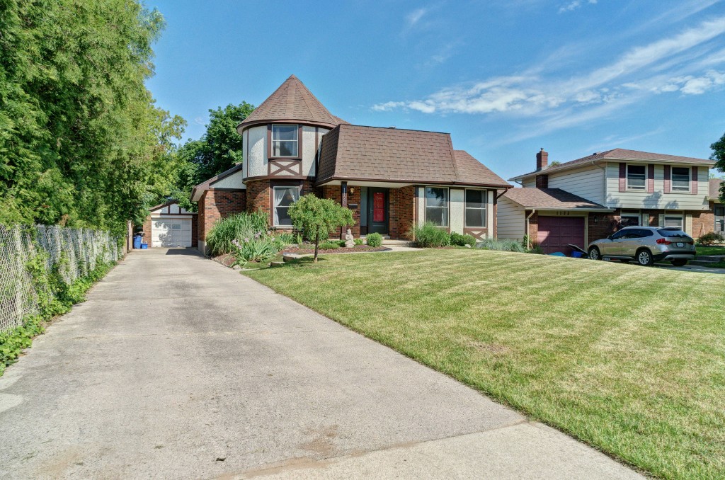 1120 ARLINGTON CRT, Sarnia, Ontario, Canada