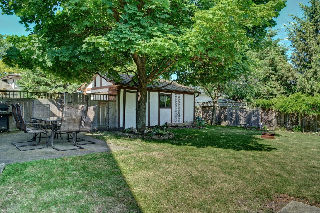 1120 ARLINGTON CRT, Sarnia, Ontario, Canada