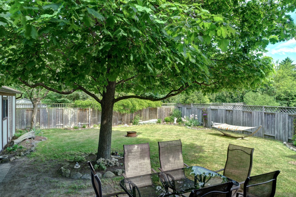 1120 ARLINGTON CRT, Sarnia, Ontario, Canada