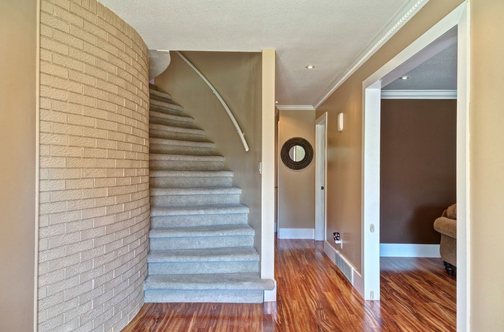 1120 ARLINGTON CRT, Sarnia, Ontario, Canada