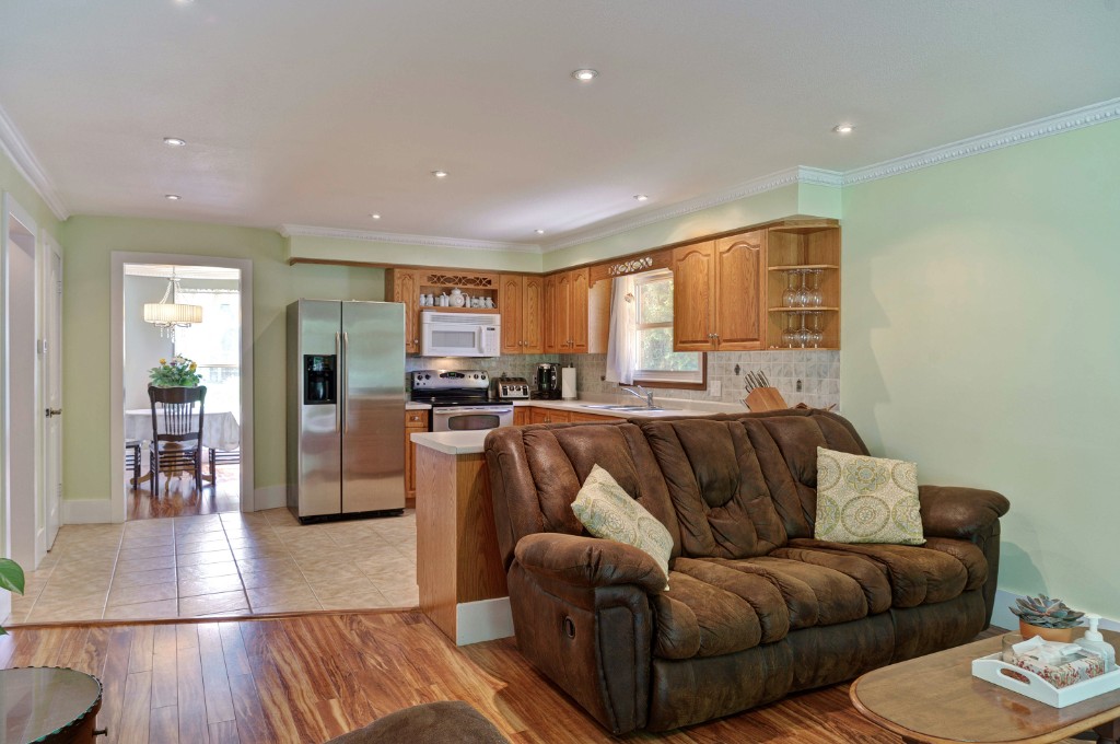 1120 ARLINGTON CRT, Sarnia, Ontario, Canada