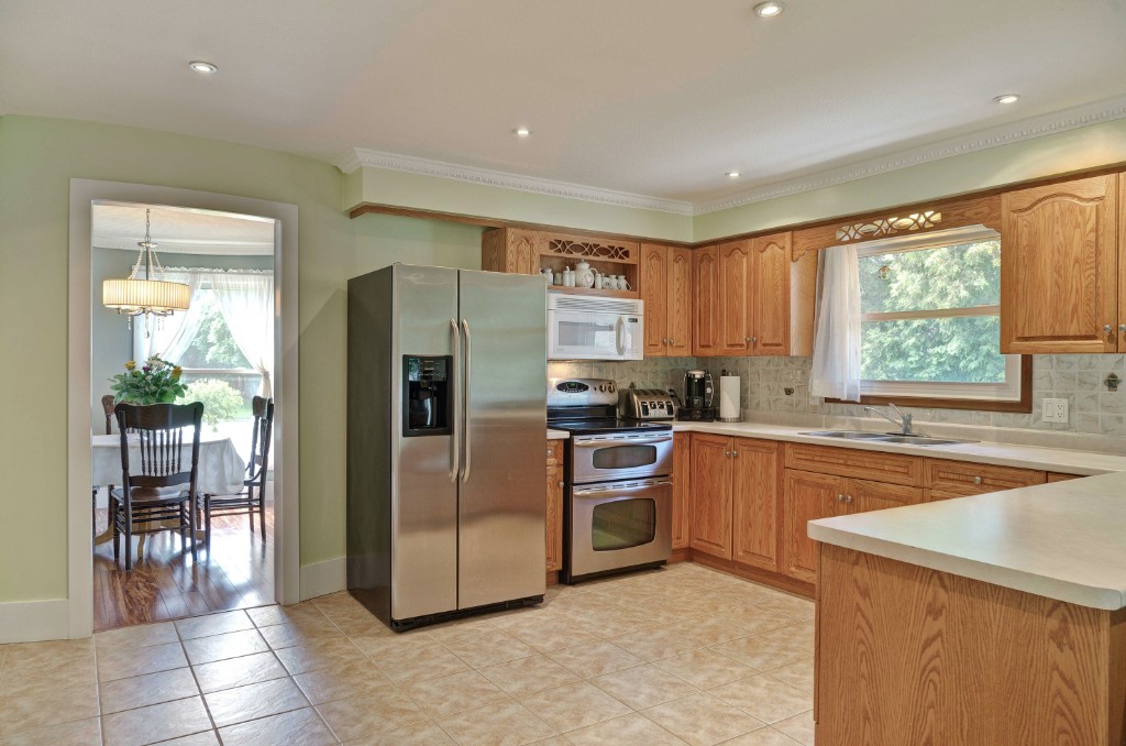 1120 ARLINGTON CRT, Sarnia, Ontario, Canada
