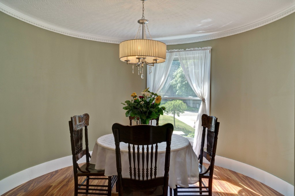 1120 ARLINGTON CRT, Sarnia, Ontario, Canada