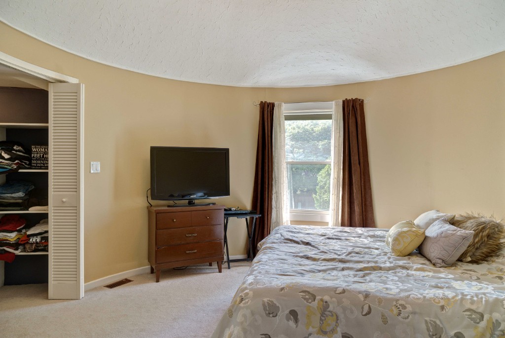 1120 ARLINGTON CRT, Sarnia, Ontario, Canada