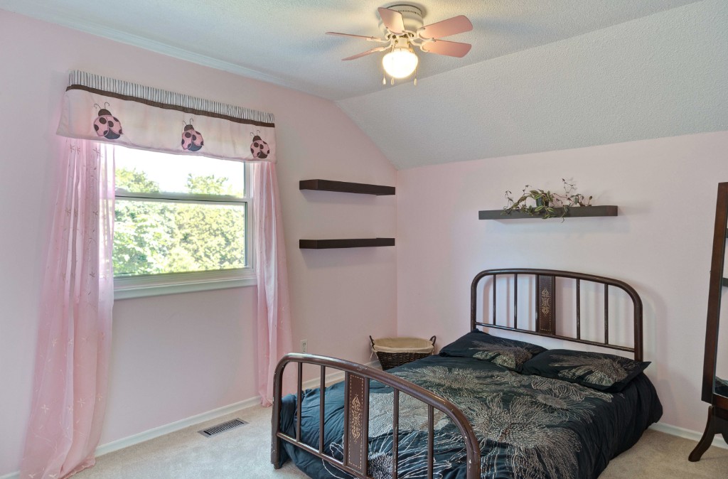 1120 ARLINGTON CRT, Sarnia, Ontario, Canada