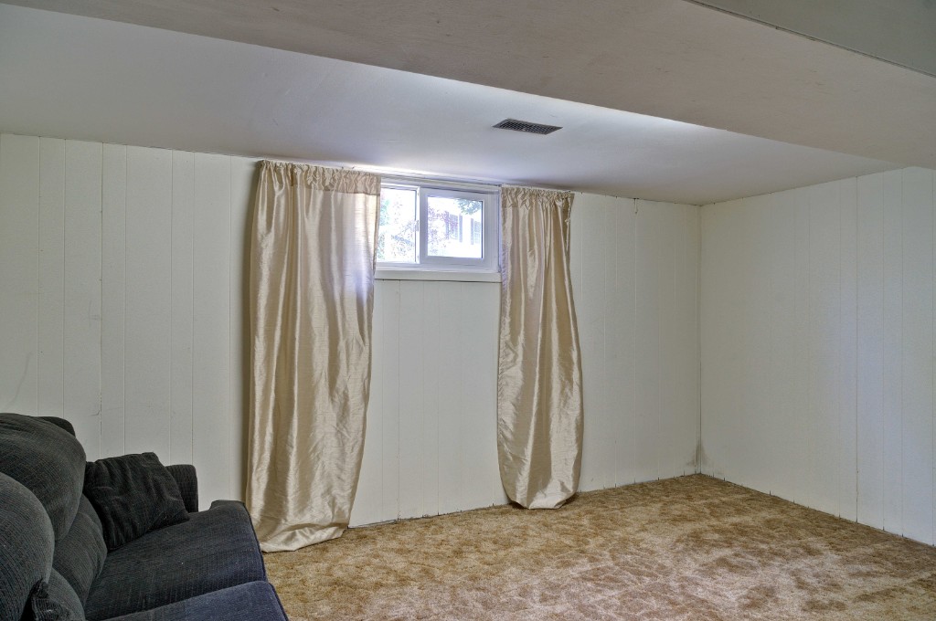 1120 ARLINGTON CRT, Sarnia, Ontario, Canada