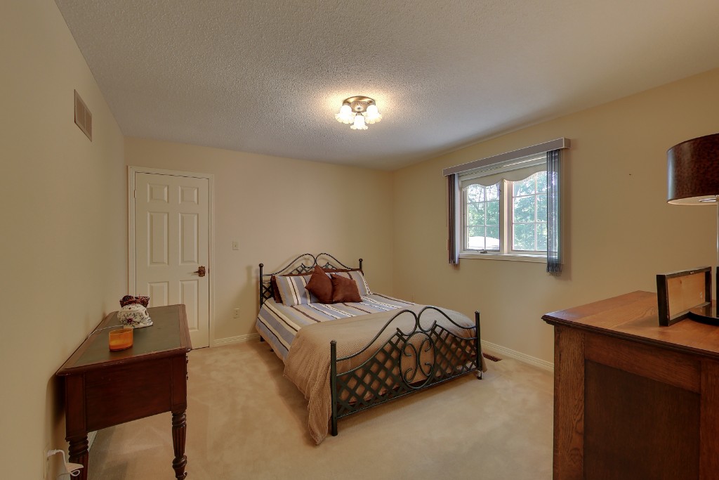 1882 CLARENCE ST, Sarnia, Ontario, Canada